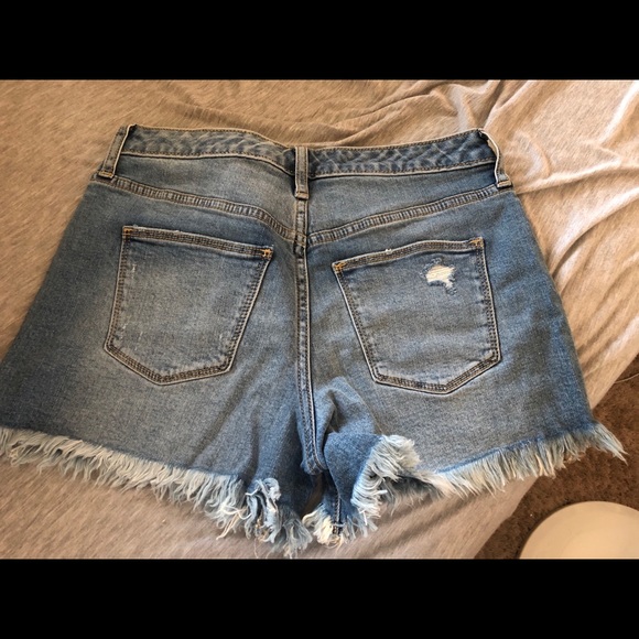 Target Universal Thread Shorts - Picture 4 of 5